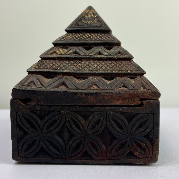 Vintage Nepalese Shaman Ritual Box Hand Carved Wood Pyramid Lid 4in Slide Top - Picture 5 of 16